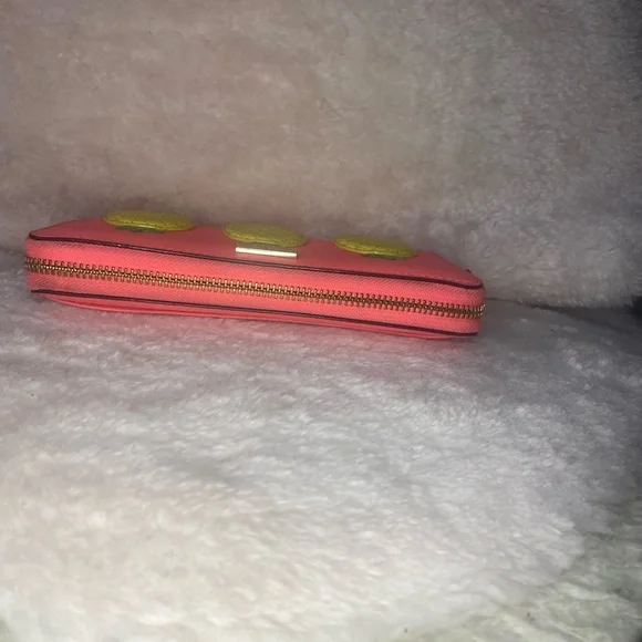 Kate spade pineapple wallet - Picture 3 of 8